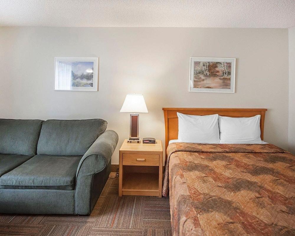 Coast Hinton Hotel Екстер'єр фото