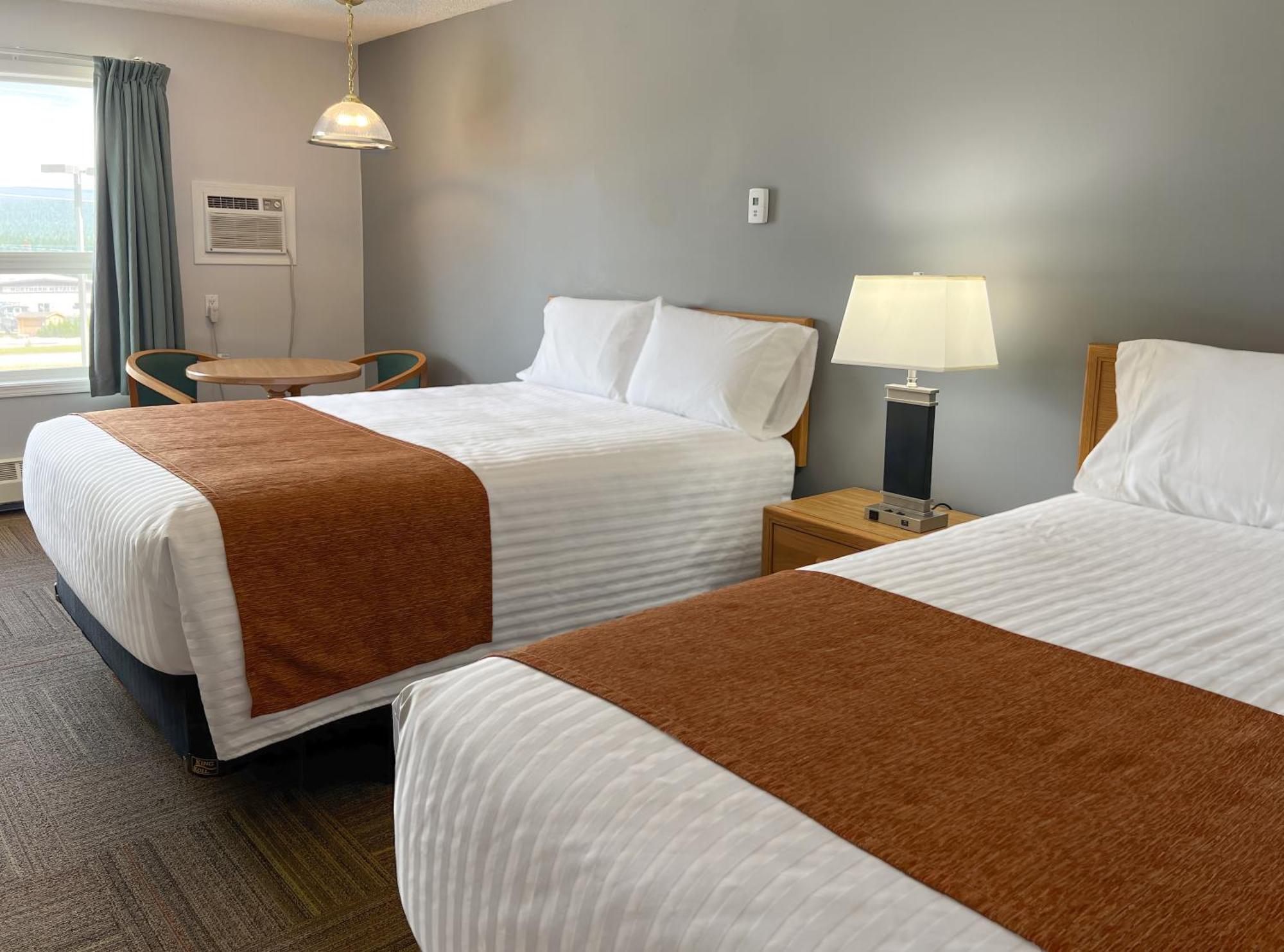 Coast Hinton Hotel Екстер'єр фото