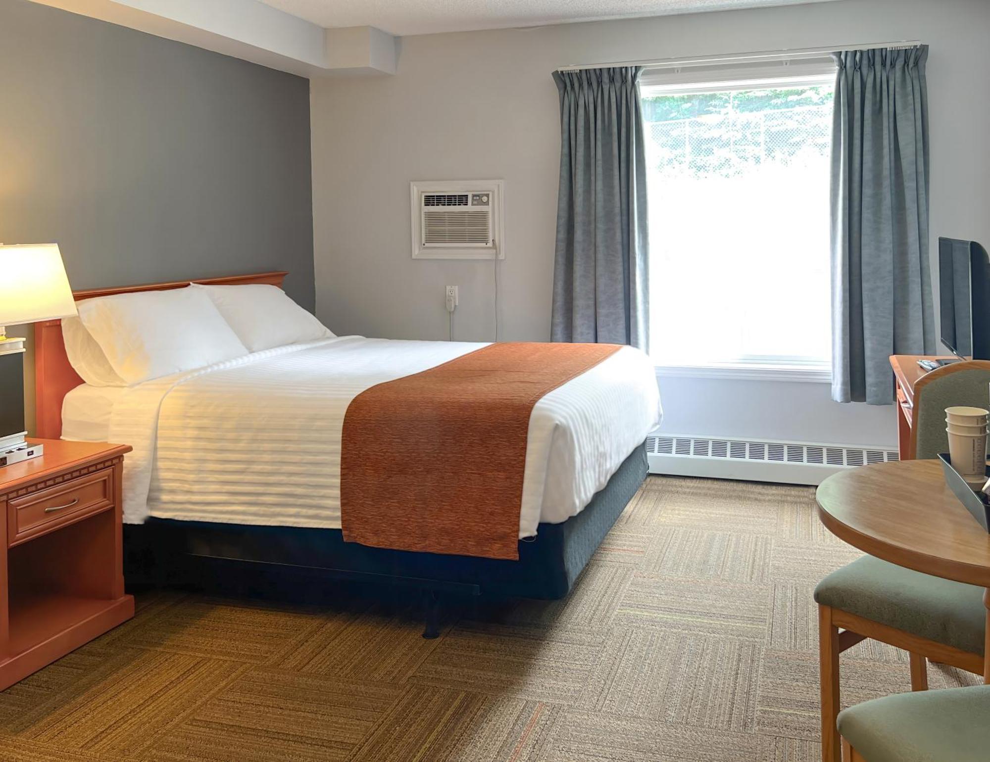 Coast Hinton Hotel Екстер'єр фото