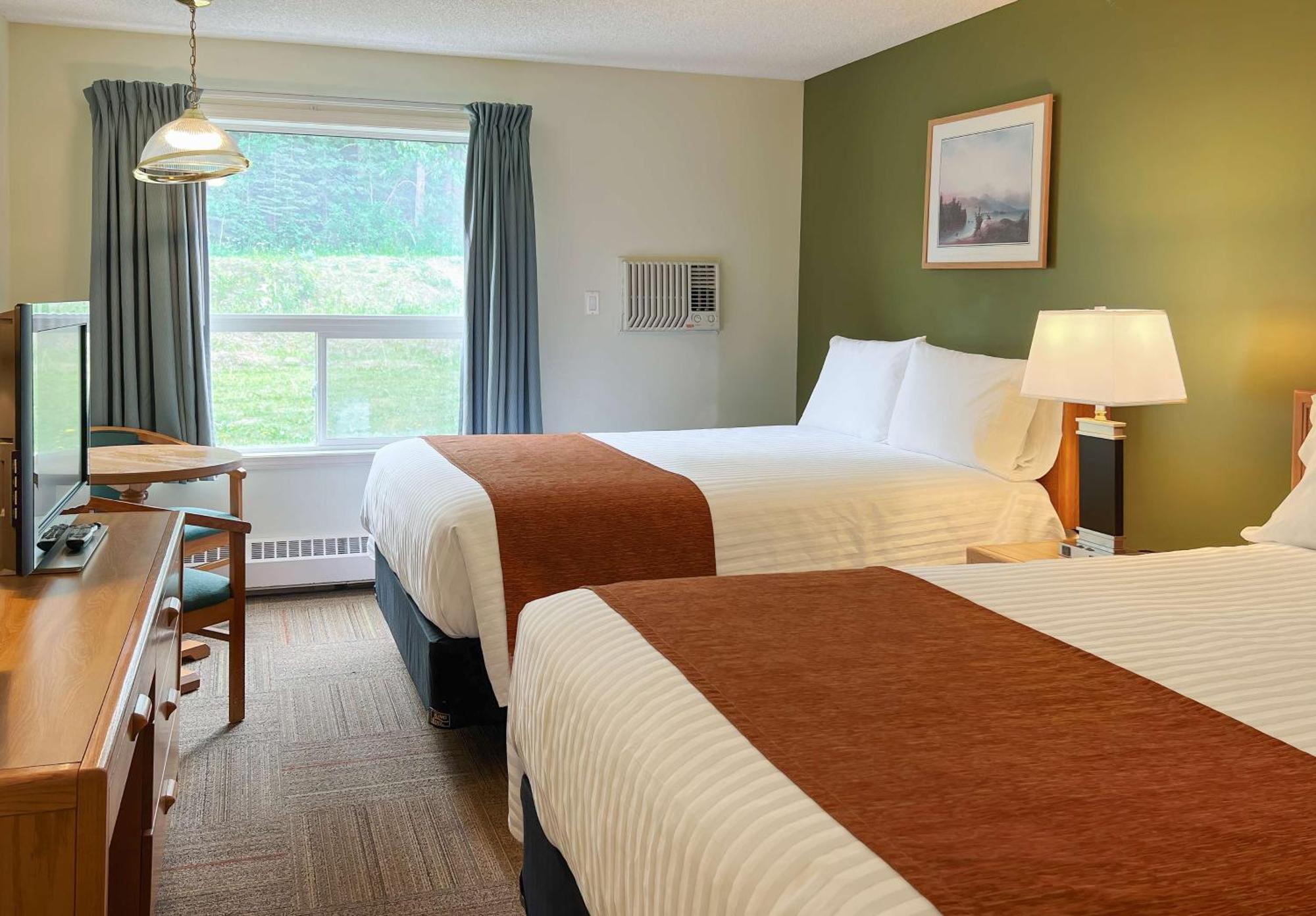Coast Hinton Hotel Екстер'єр фото