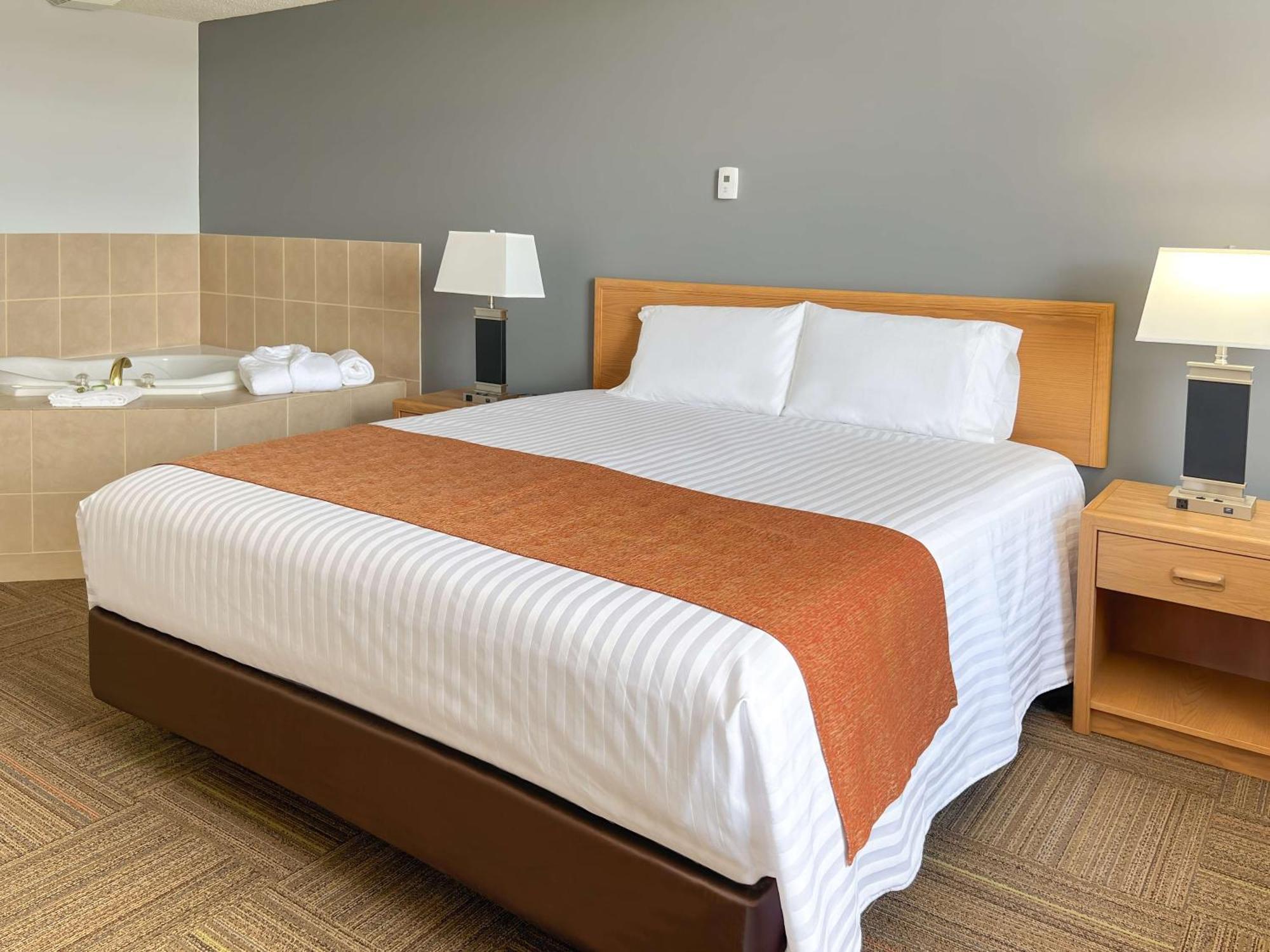 Coast Hinton Hotel Екстер'єр фото