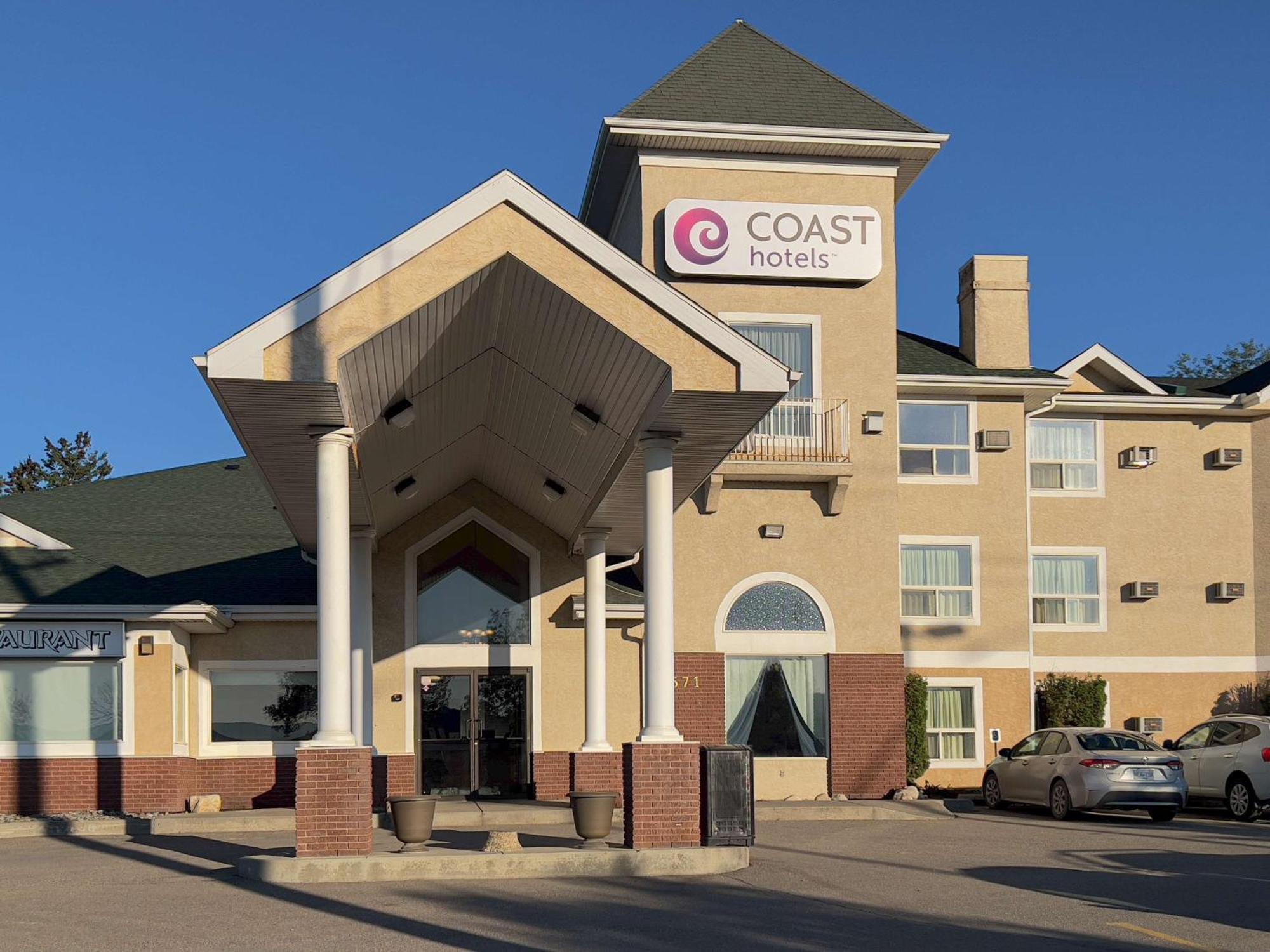 Coast Hinton Hotel Екстер'єр фото